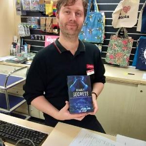 Andrew from Dymocks Bookshop at Glenelg